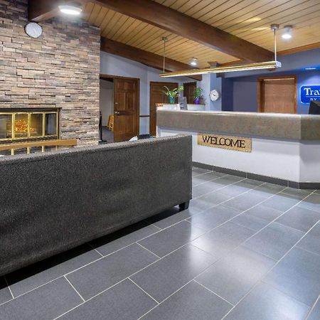 Travelodge By Wyndham Appleton Exterior photo