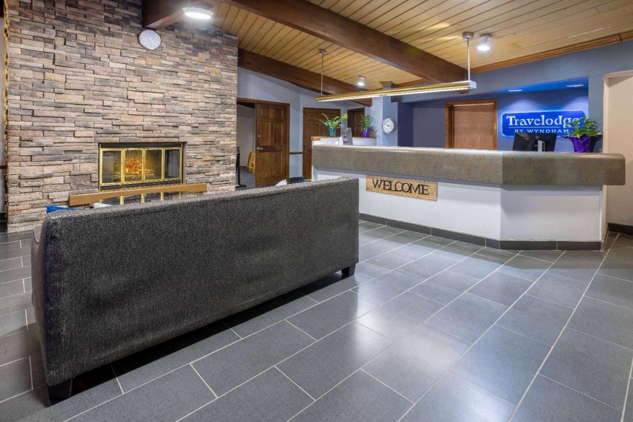 Travelodge By Wyndham Appleton Exterior photo