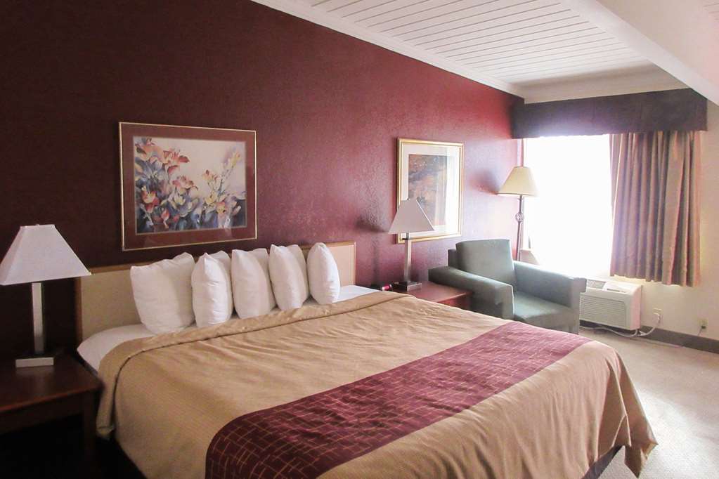 Travelodge By Wyndham Appleton Room photo